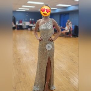 Glamorous silver gown with sequins and slit. La Femme size 00